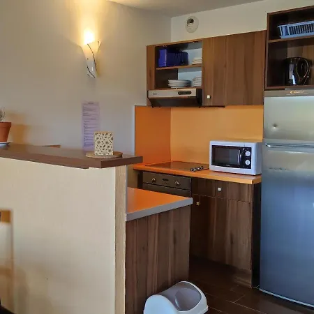 Duplex T3 Pour 6 Pers Avec Terrasse, Piscine Et Sauna A Jausiers, Vallee De L'ubaye - Fr-1-165b-6 *