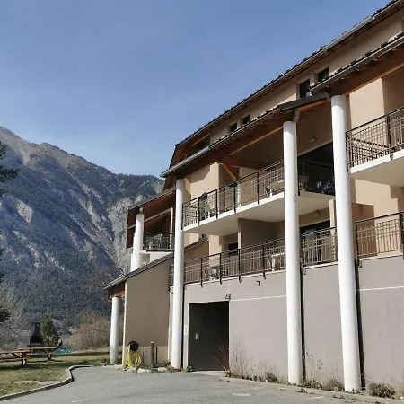 Apartment Duplex T3 Pour 6 Pers Avec Terrasse, Piscine Et Sauna A Jausiers, Vallee De L'ubaye - Fr-1-165b-6 *